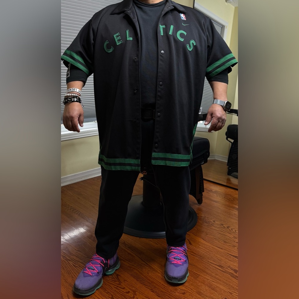 Beautiful Retro Boston Celtics Nike 1925 Rewind Warm up Shooting Jacket NBA!!!